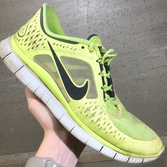 nike free lime green